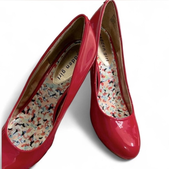 Madden Girl Halloween Fall Candy Apple Red Patent Leather Heels Shoes - size 8 - Picture 2 of 10